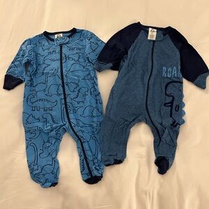 2-pack Gerber long sleeve onesies 0-3M